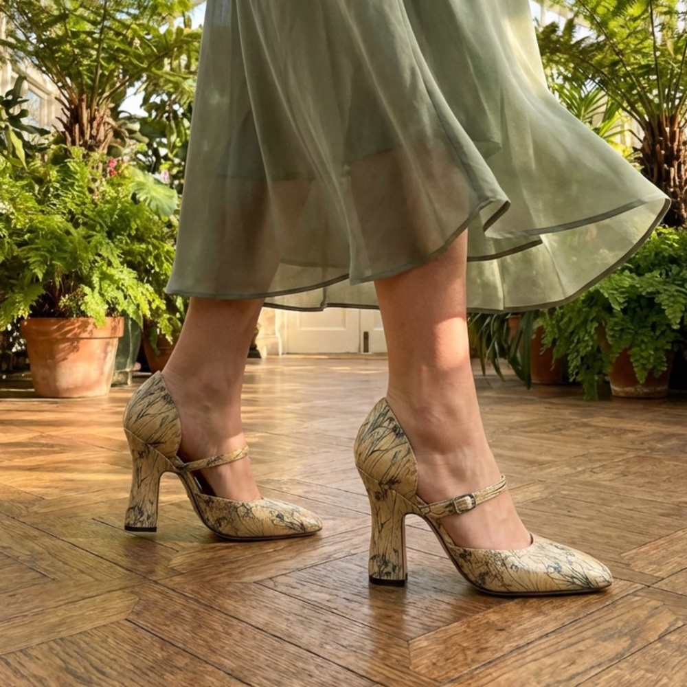 NWT Bottega Veneta Leather D’Orsay Pumps  Botanical Floral Print  Size 38